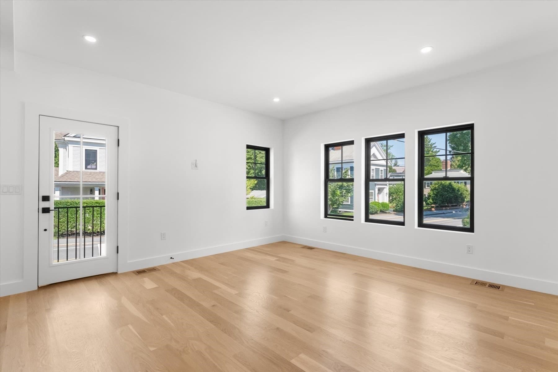 Condominium at 1 Brook # 1A, Manchester MA 01944, Manchester, photo 10 of 35