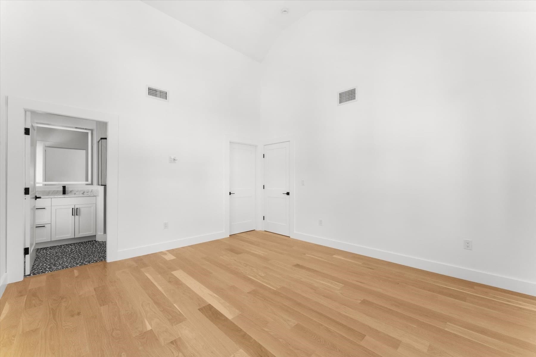 Condominium at 1 Brook # 1A, Manchester MA 01944, Manchester, photo 21 of 35
