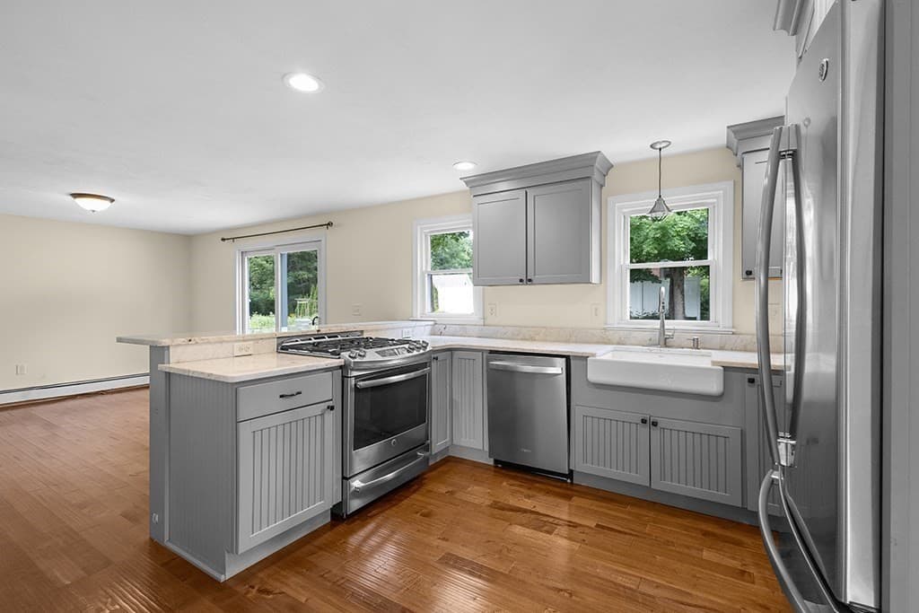 95 Franklin St, Wrentham MA 02093 photo 6