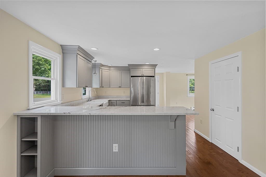 95 Franklin St, Wrentham MA 02093 photo 8
