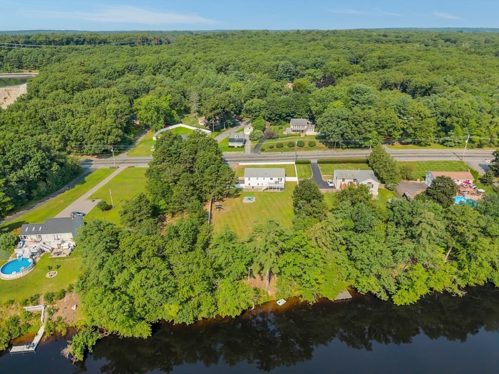1566 Victory Hwy, North Smithfield RI 02896 photo 6