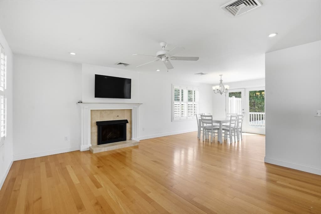 1566 Victory Hwy, North Smithfield RI 02896 photo 13