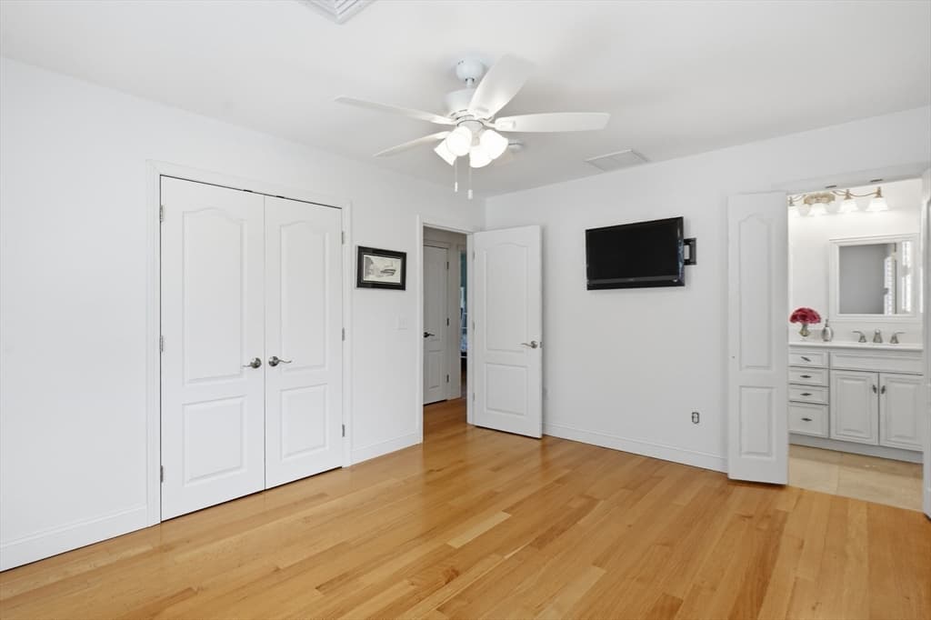 1566 Victory Hwy, North Smithfield RI 02896 photo 14