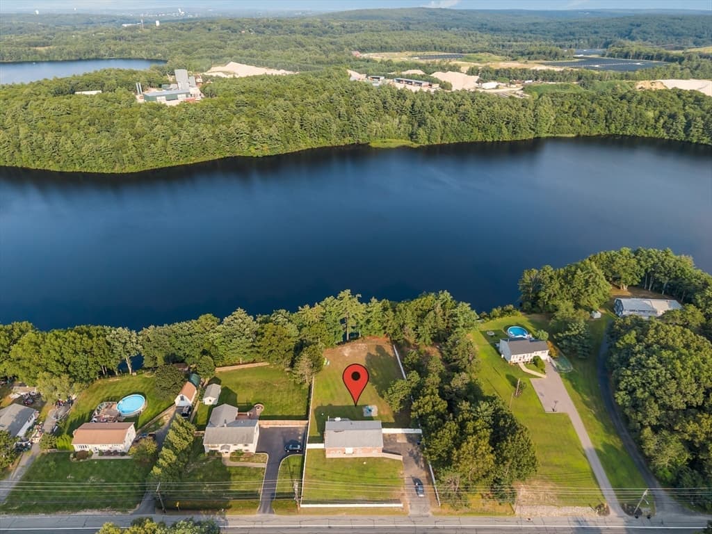 1566 Victory Hwy, North Smithfield RI 02896 photo 4
