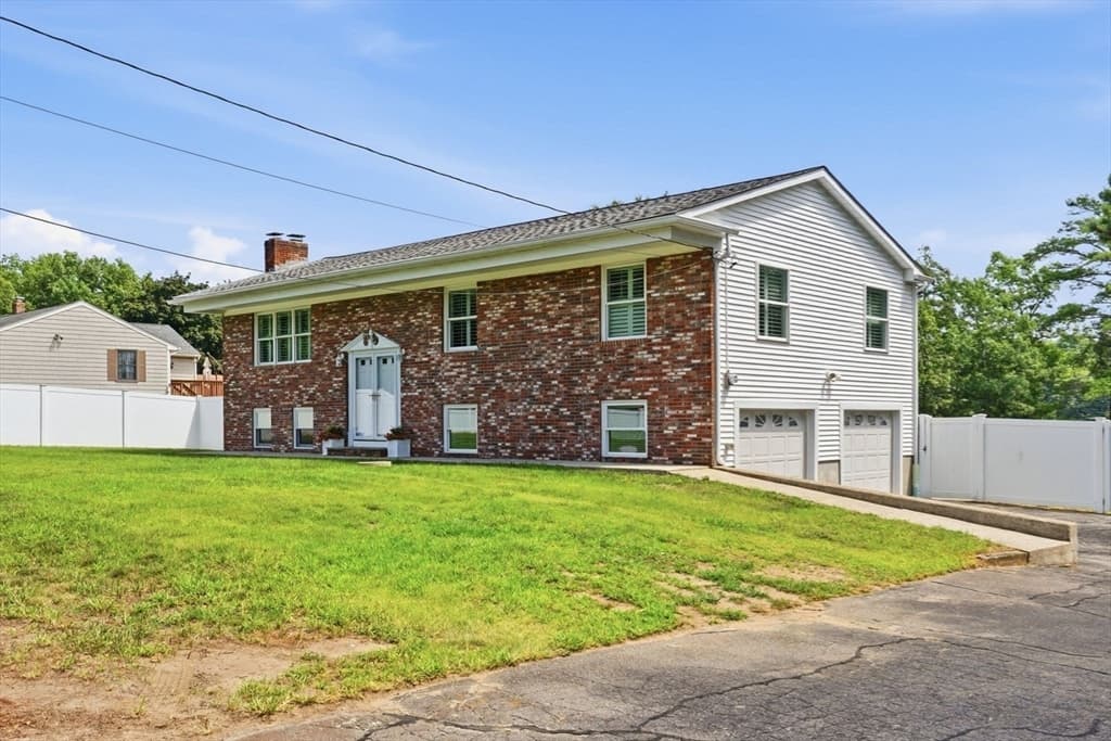 1566 Victory Hwy, North Smithfield RI 02896 photo 8