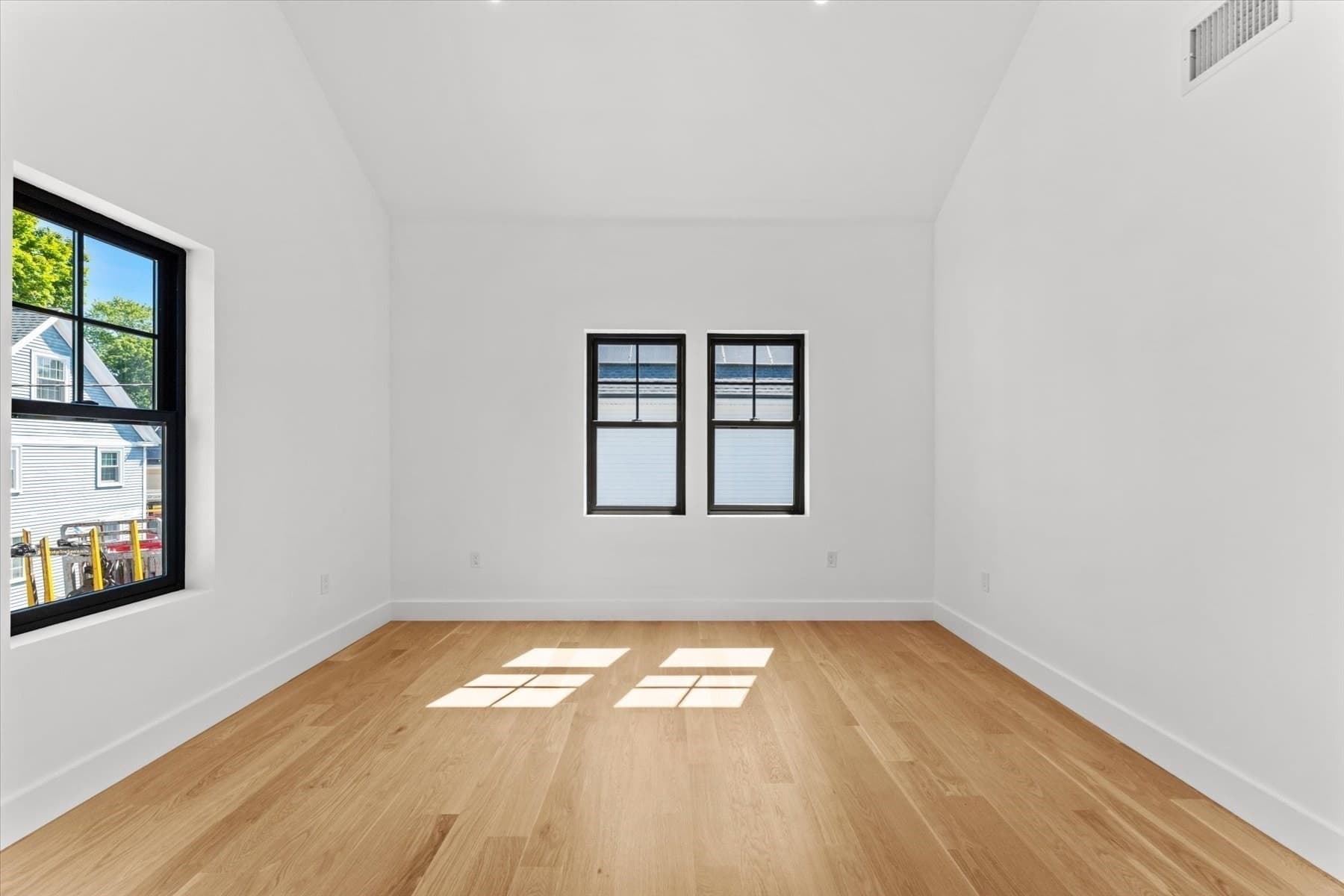 Condominium at 1 Brook # 1B, Manchester MA 01944, Manchester, photo 23 of 39