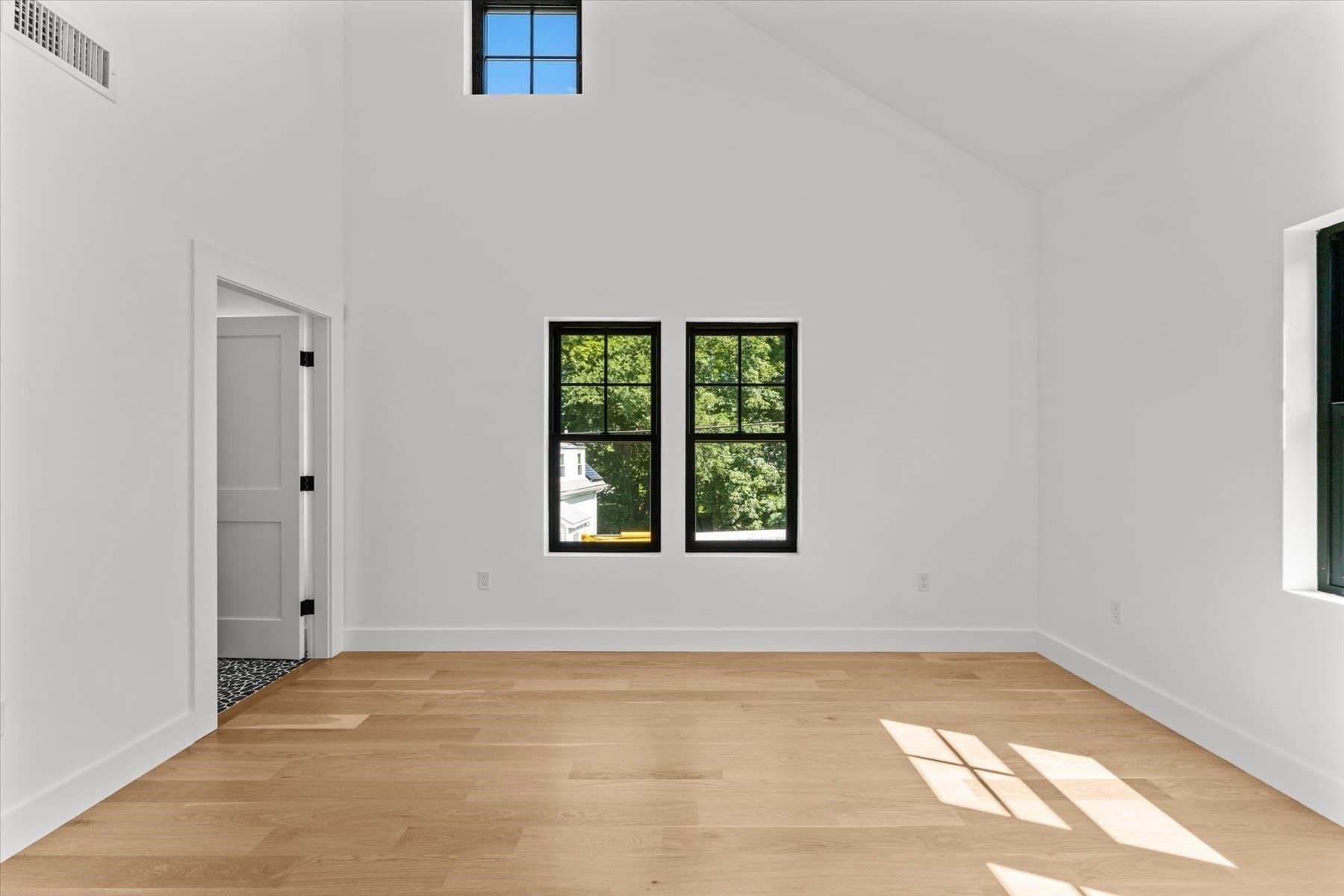 Condominium at 1 Brook # 1B, Manchester MA 01944, Manchester, photo 26 of 39