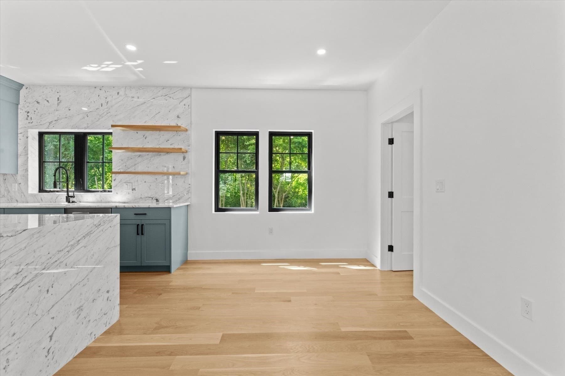 Condominium at 1 Brook # 1B, Manchester MA 01944, Manchester, photo 5 of 39