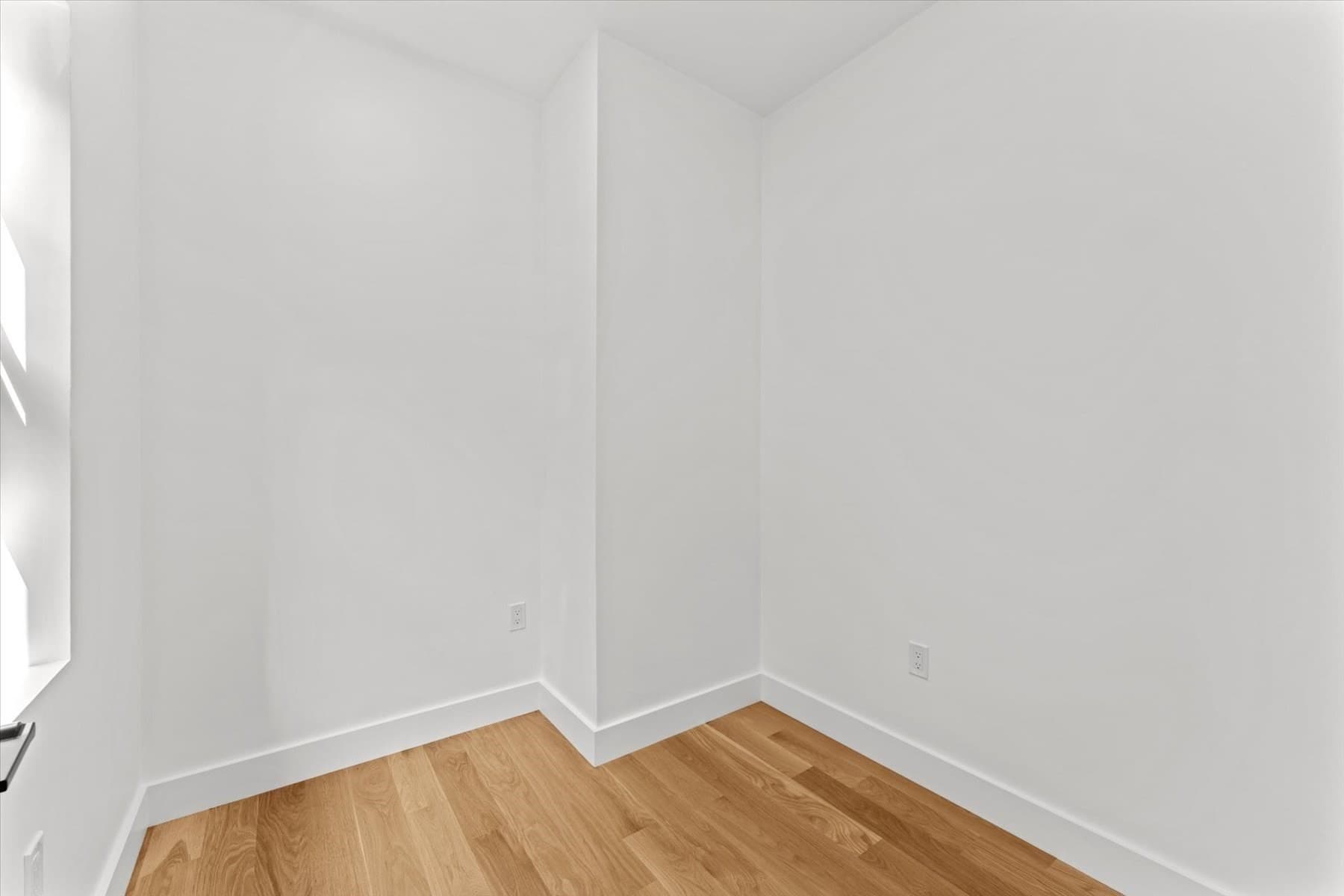 Condominium at 1 Brook # 1B, Manchester MA 01944, Manchester, photo 20 of 39