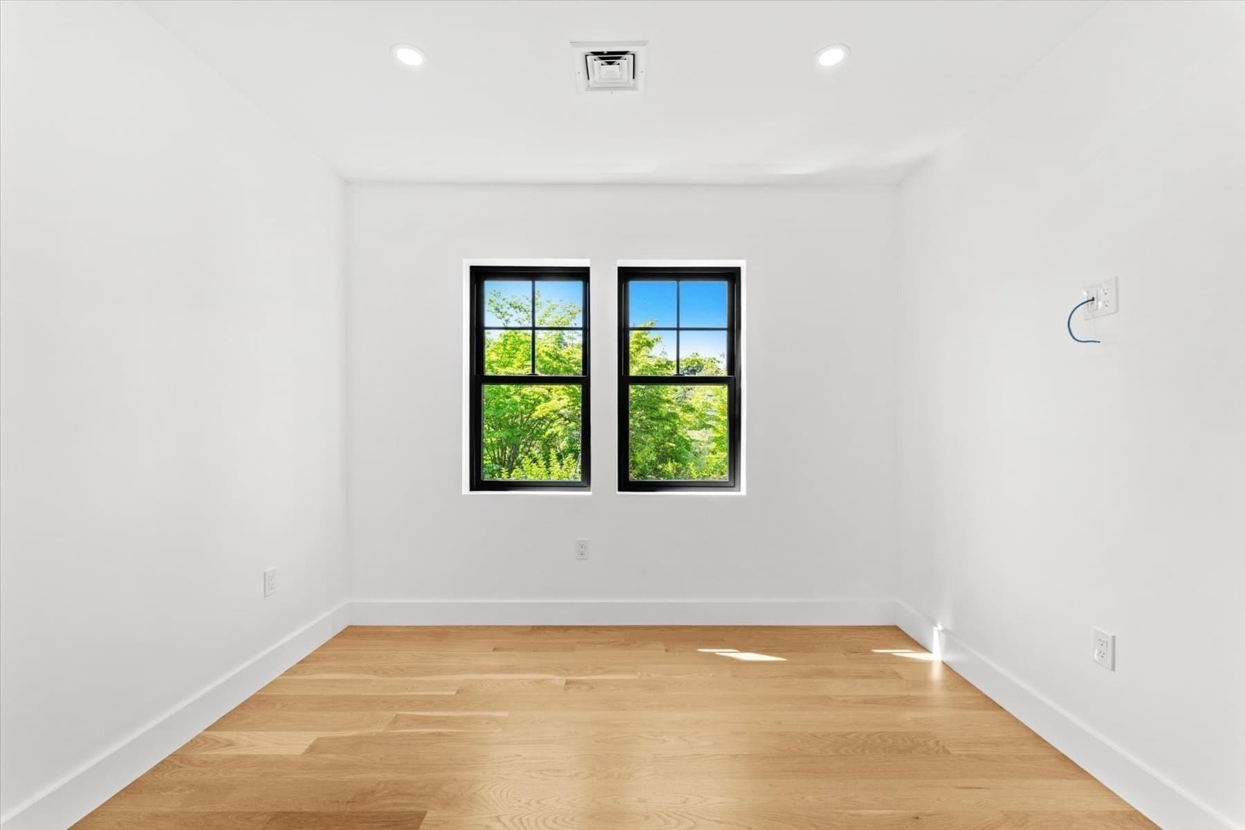 Condominium at 1 Brook # 1B, Manchester MA 01944, Manchester, photo 30 of 39