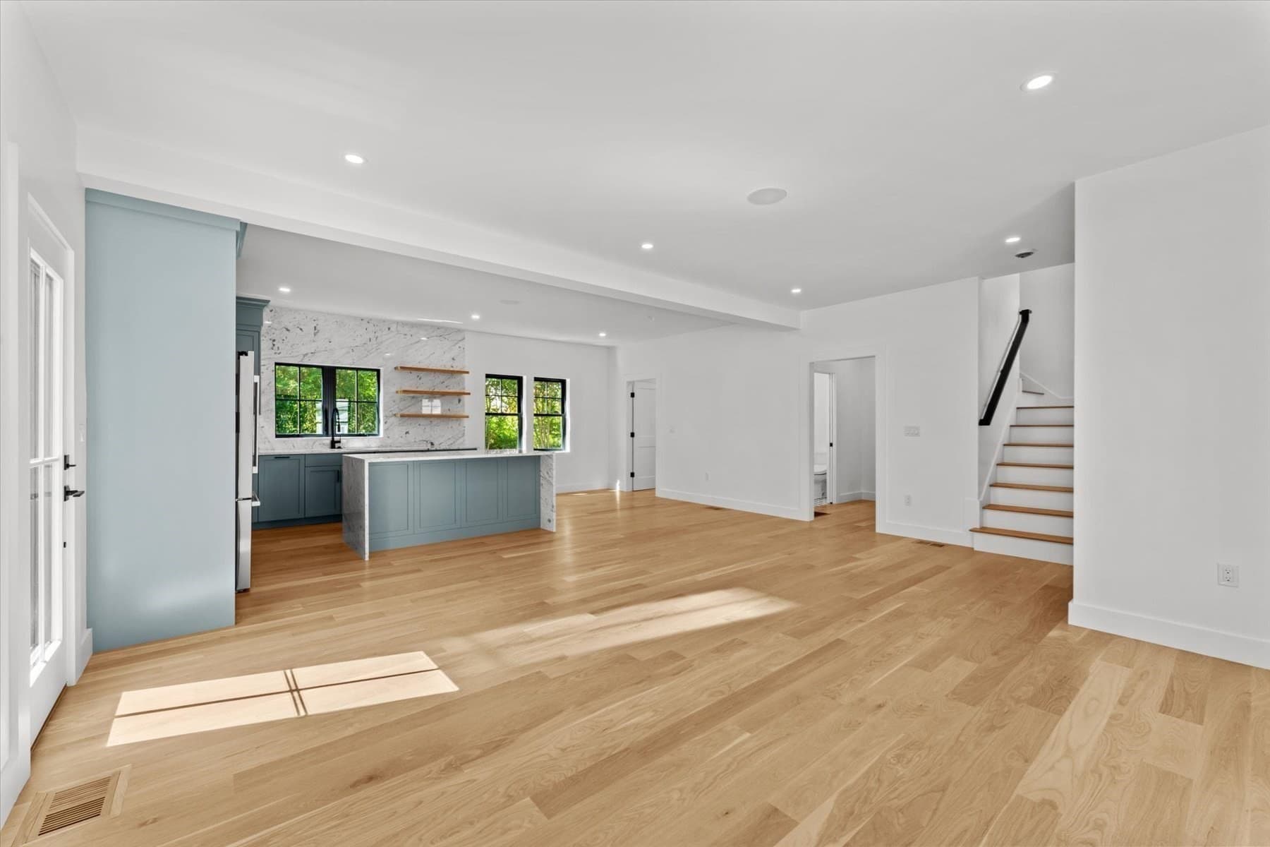 Condominium at 1 Brook # 1B, Manchester MA 01944, Manchester, photo 14 of 39
