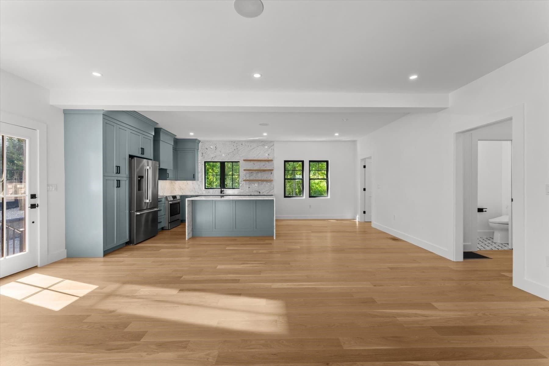Condominium at 1 Brook # 1B, Manchester MA 01944, Manchester, photo 15 of 39
