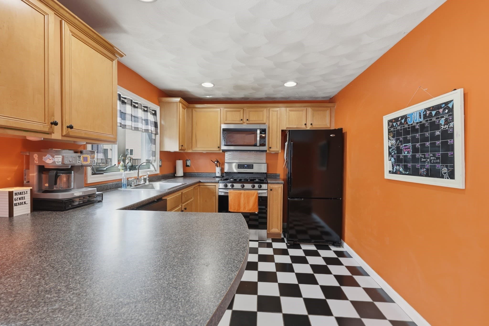 Condominium at 28 Groveland Commons Way # 28, Groveland MA 01834, photo 11 of 30