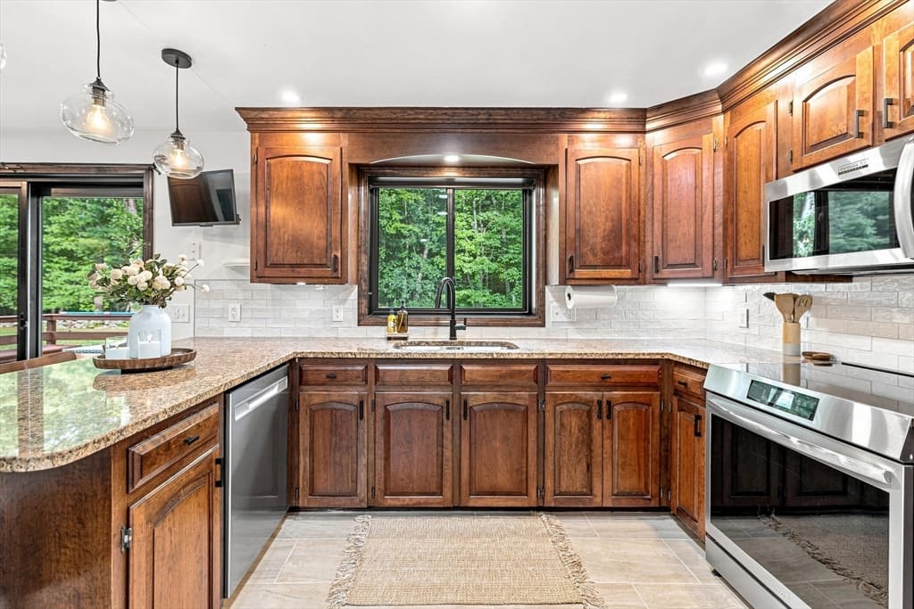 1841 Maple Street, Dighton MA 02764 photo 2
