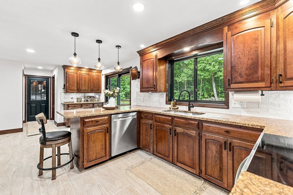 1841 Maple Street, Dighton MA 02764 photo 3