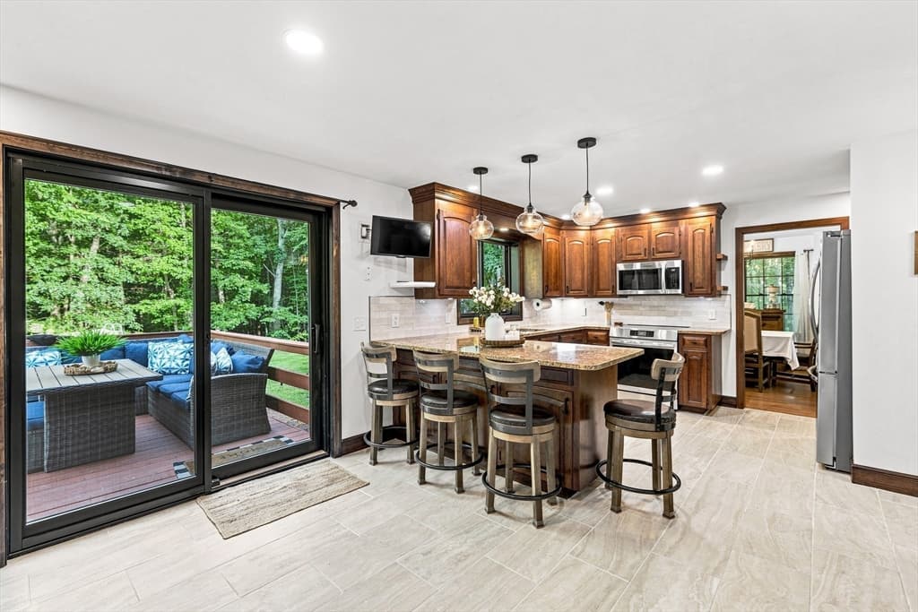 1841 Maple Street, Dighton MA 02764 photo 4
