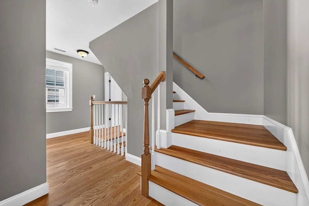 89 Overland Rd # 2, Waltham MA 02451 photo 16