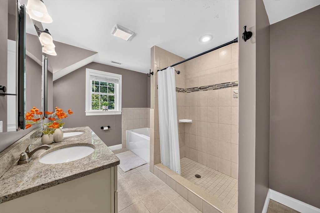 89 Overland Rd # 2, Waltham MA 02451 photo 20