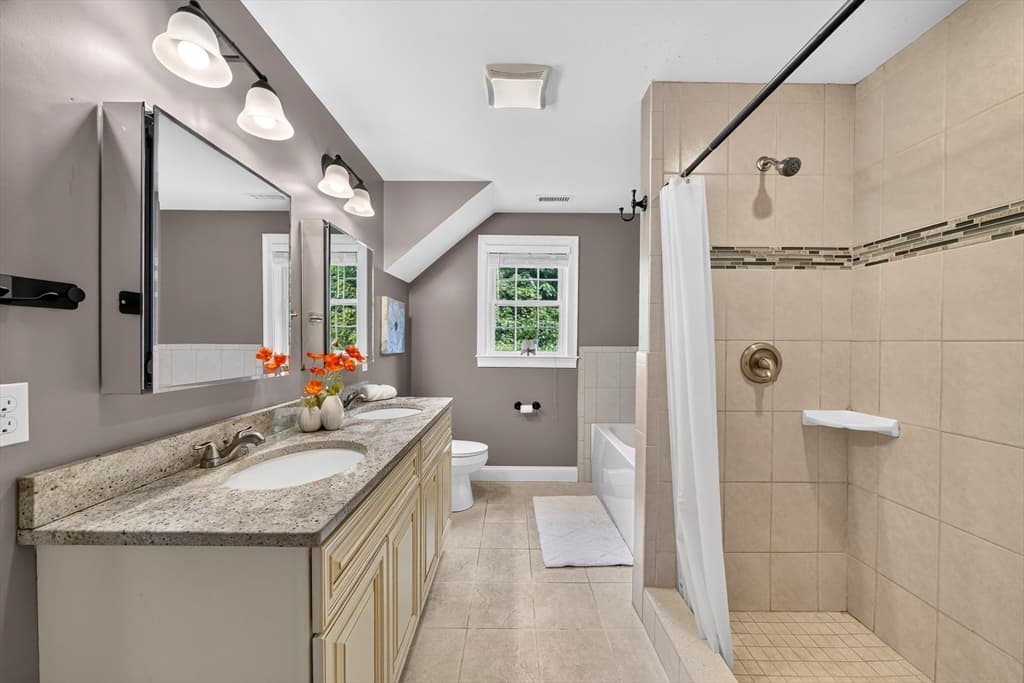 89 Overland Rd # 2, Waltham MA 02451 photo 19
