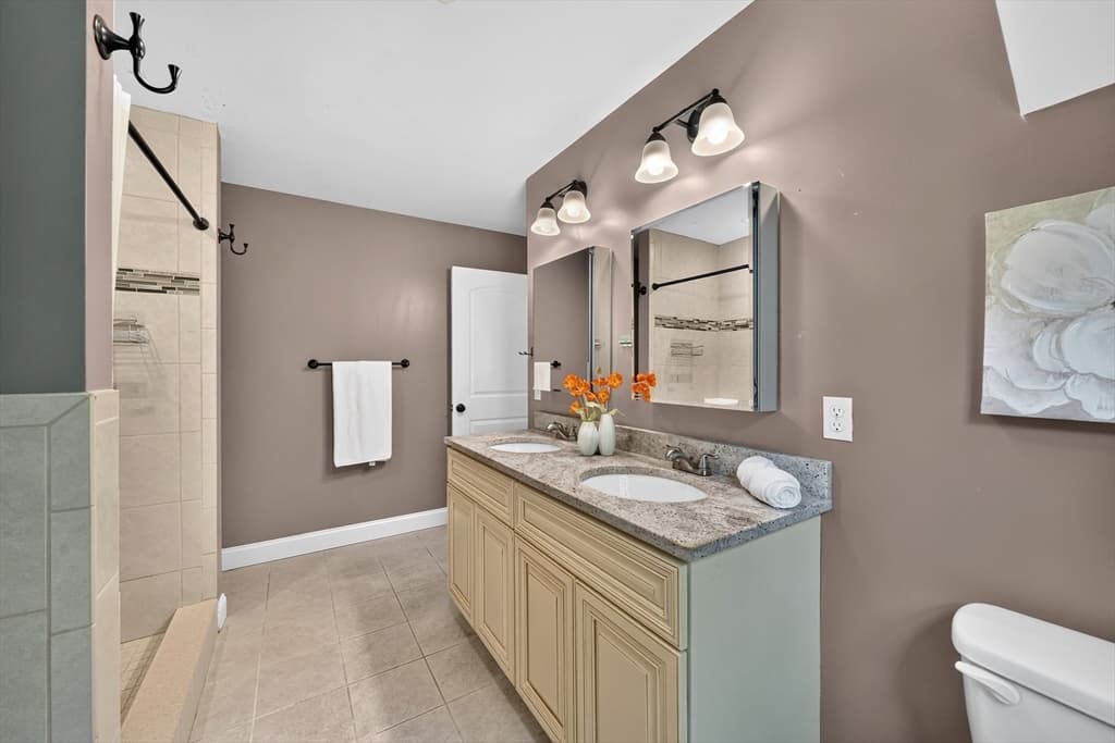 89 Overland Rd # 2, Waltham MA 02451 photo 21