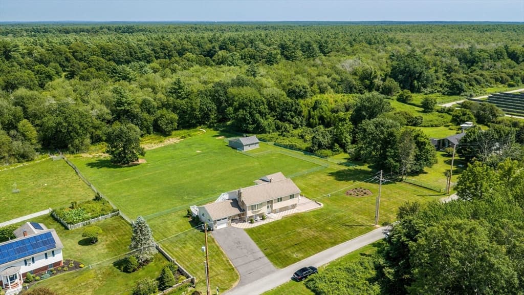 38 Cushing Ln, Acushnet MA 02743 photo 2