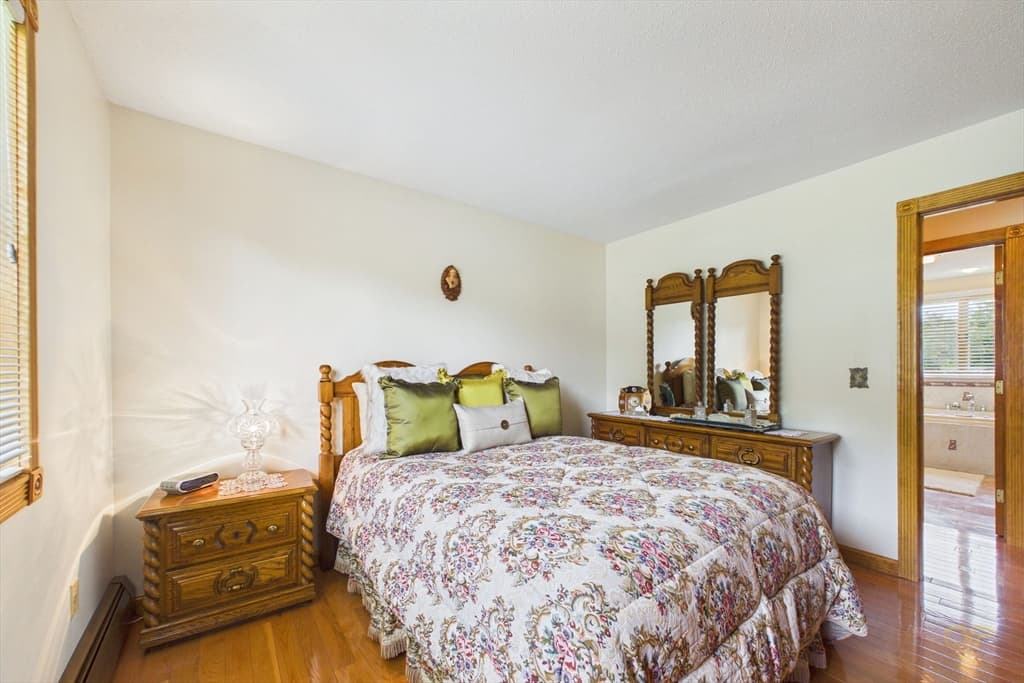 38 Cushing Ln, Acushnet MA 02743 photo 17