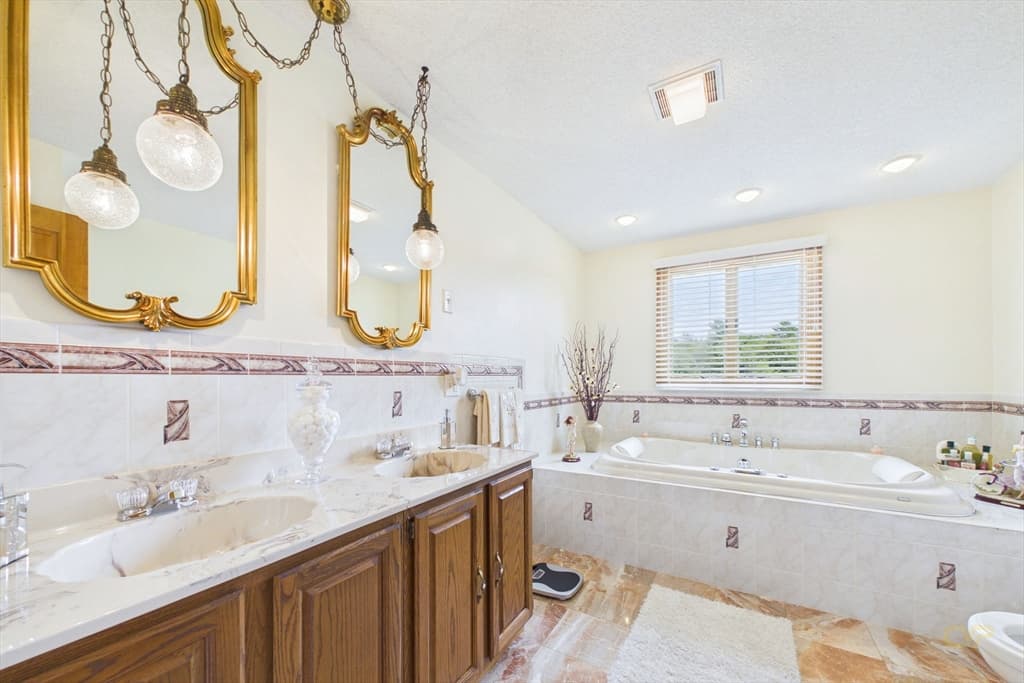38 Cushing Ln, Acushnet MA 02743 photo 14