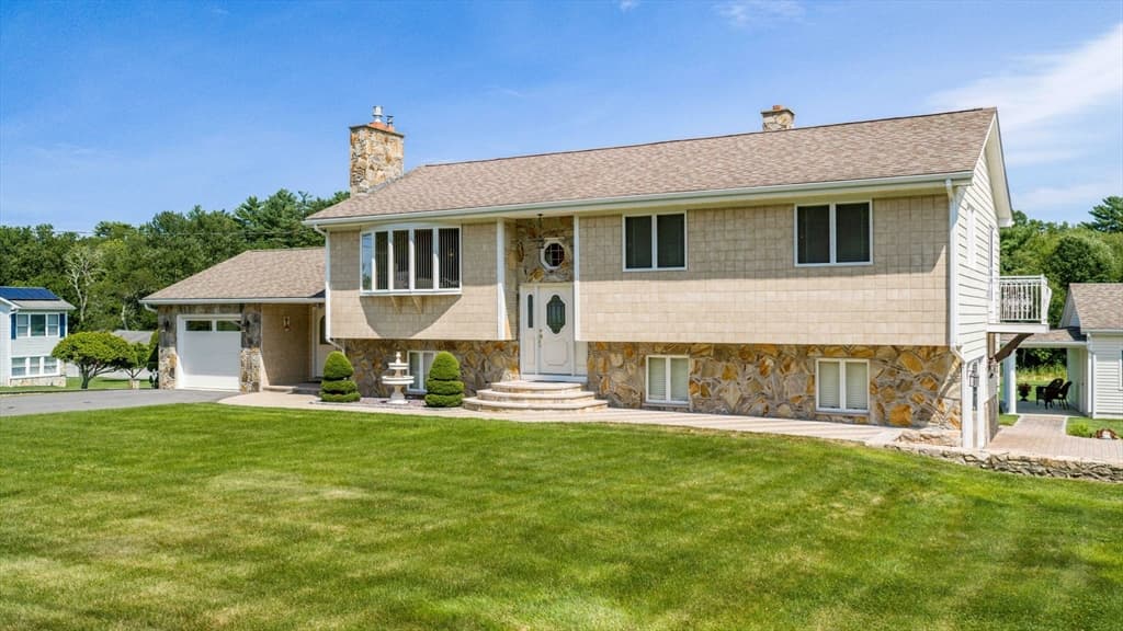 38 Cushing Ln, Acushnet MA 02743 photo 4