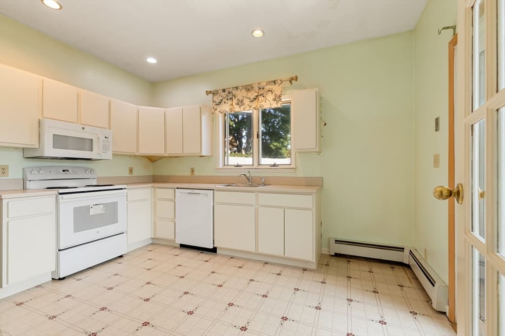 42 Broad St # 3, Salem MA 01970 photo 13