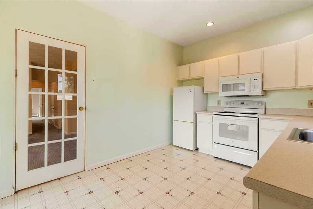 42 Broad St # 3, Salem MA 01970 photo 15