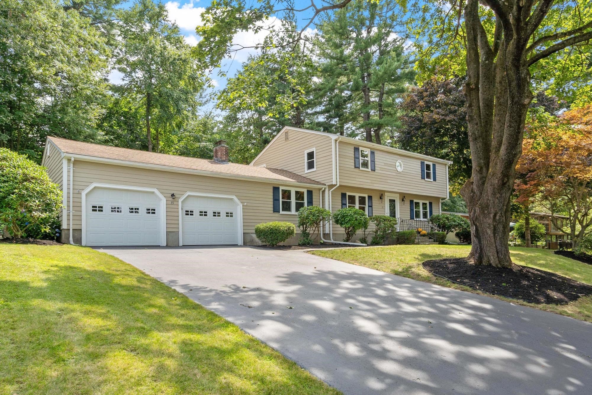 Single Family Residence at 35 Longfellow Rd, Shrewsbury MA 01545, photo 2 of 42