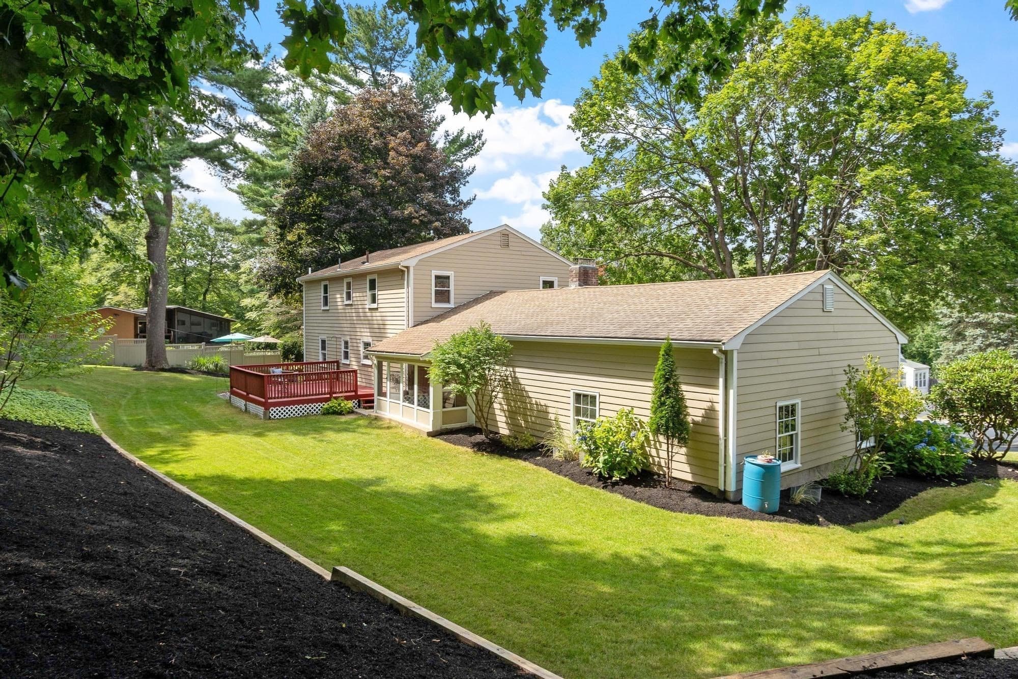 Single Family Residence at 35 Longfellow Rd, Shrewsbury MA 01545, photo 3 of 42