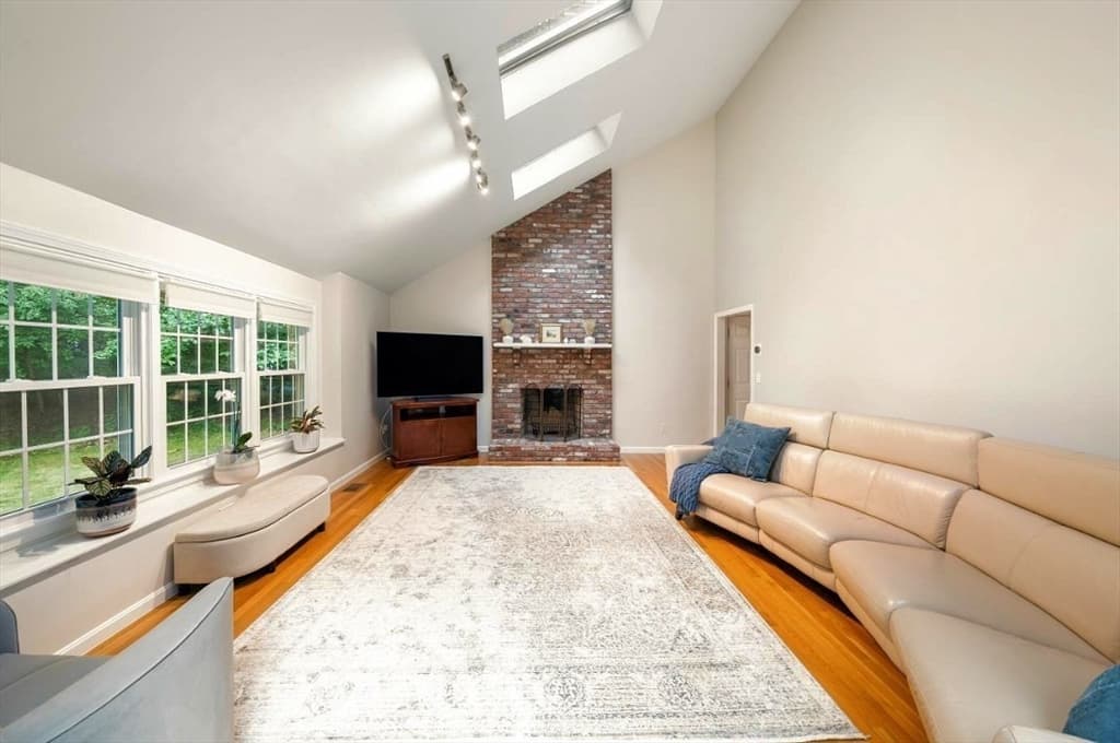 14 Dotty Ann Dr, Framingham MA 01701 photo 16