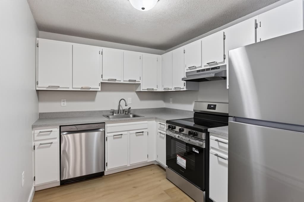 80 Stanton St # 27, Worcester MA 01605 photo 11