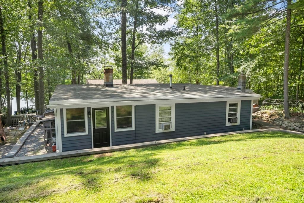 107 Island Rd, Lunenburg MA 01462