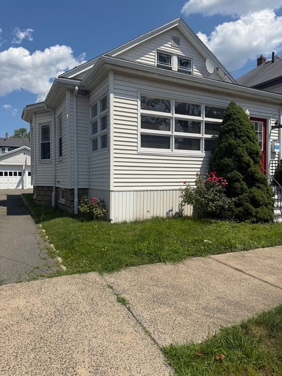 55 Addison Ave, Lynn MA 01902
