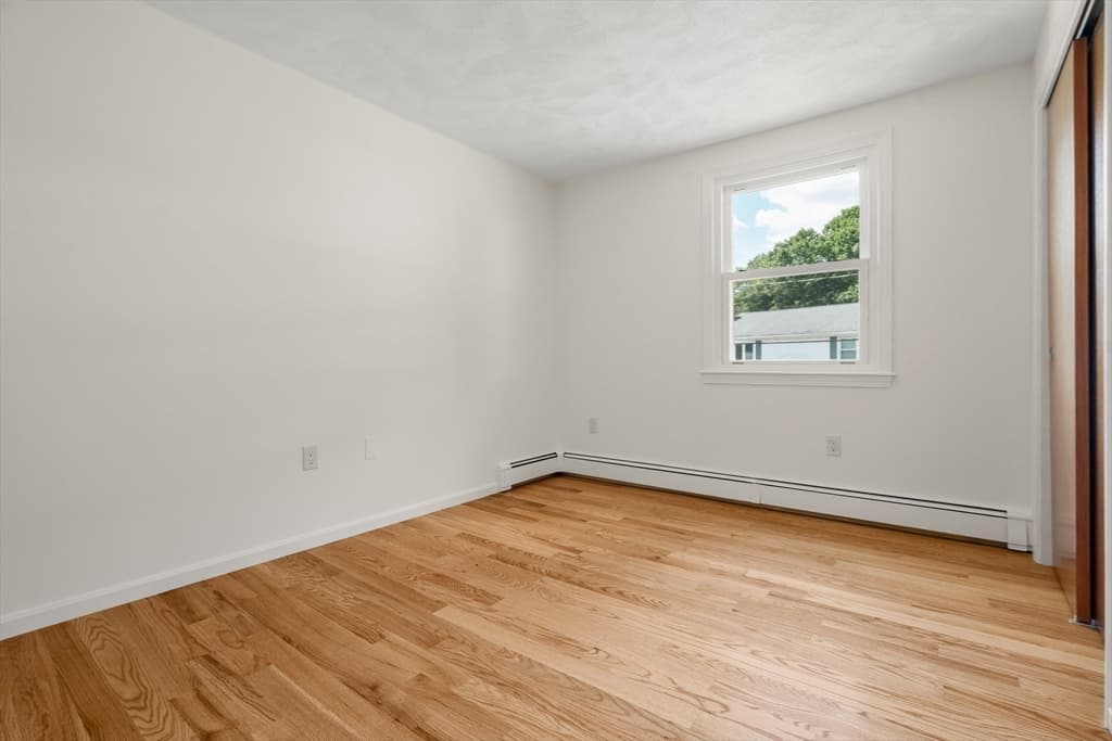 31 Phillips Cir, Waltham MA 02452 photo 27