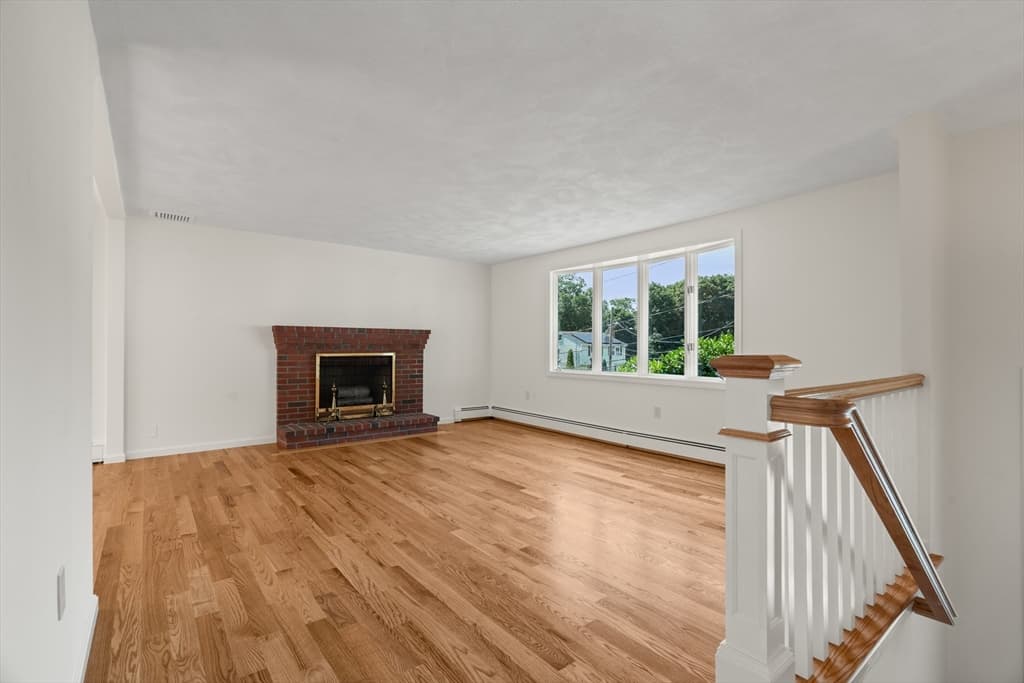 31 Phillips Cir, Waltham MA 02452 photo 7