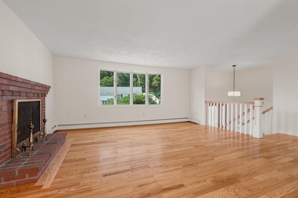 31 Phillips Cir, Waltham MA 02452 photo 10