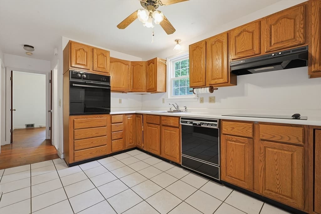 69 Ridge Road, Marlborough MA 01752 photo 4