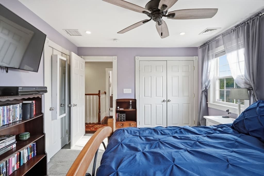 76 Whitlow St, New Bedford MA 02740 photo 13
