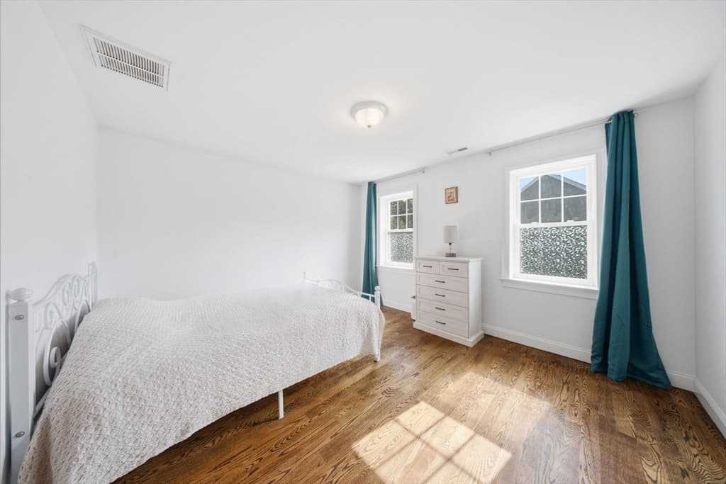 35 Milford St, Medway MA 02053 photo 13