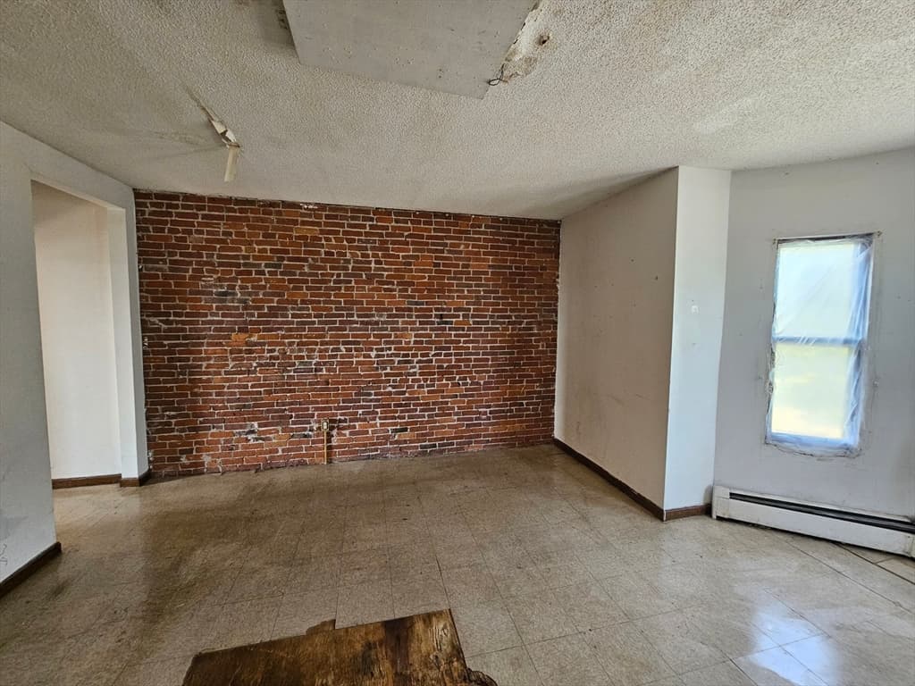 344 Maple St # 344, Holyoke MA 01040 photo 5