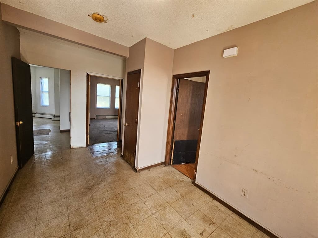 344 Maple St # 344, Holyoke MA 01040 photo 11