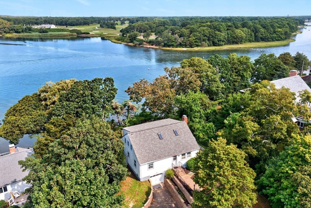 33 Horsefoot Rd, Dennis MA 02638 photo 2