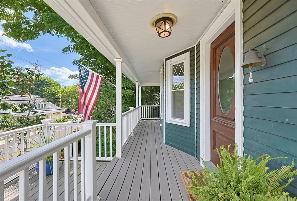 110 Essex St, Beverly MA 01915 photo 2