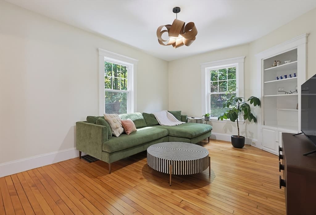 110 Essex St, Beverly MA 01915 photo 3