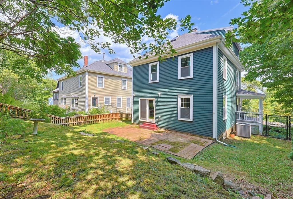 110 Essex St, Beverly MA 01915 photo 40
