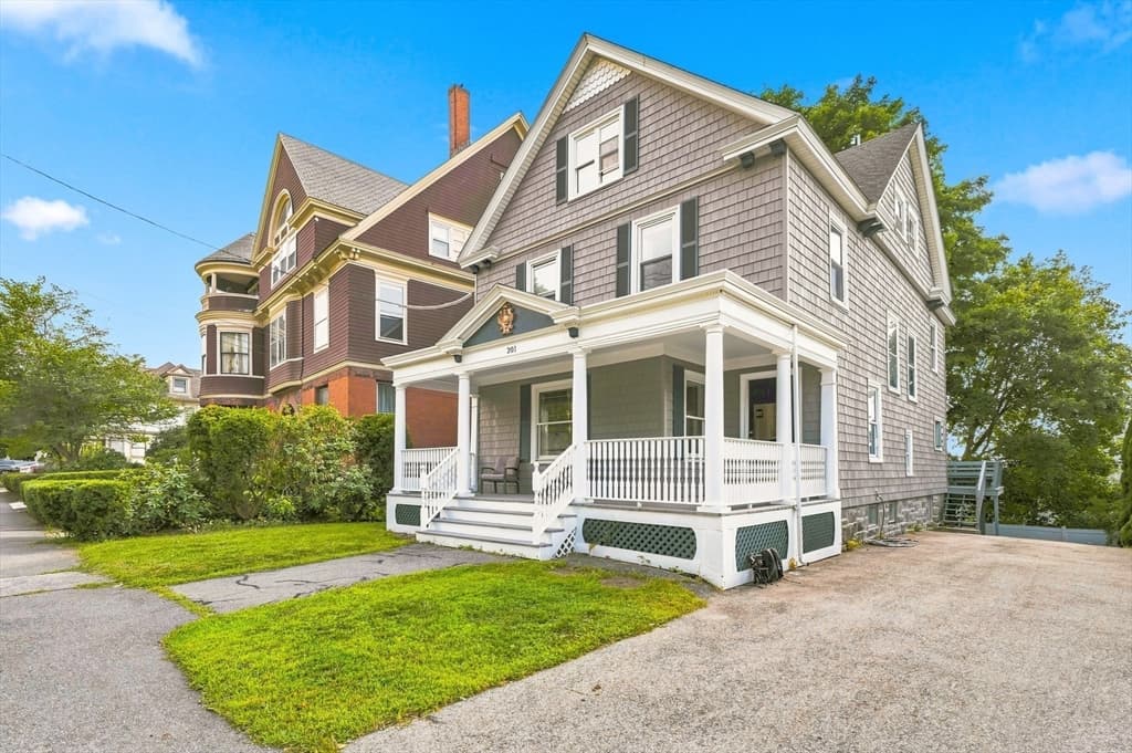 201 Nesmith Street, Lowell MA 01852