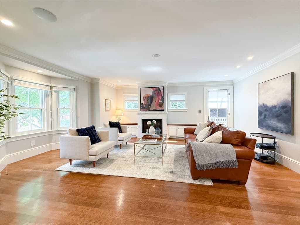 35 Willard St, Cambridge MA 02138 photo 2